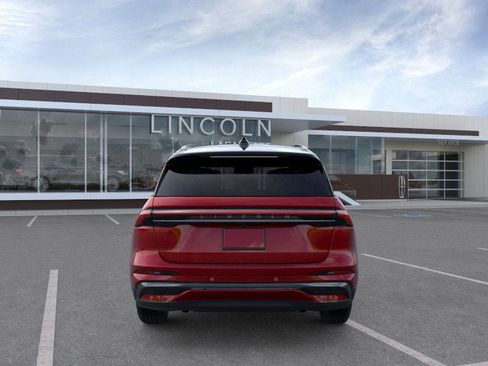 New 2026 Lincoln Nautilus Reserve w/ Jet Appearance Package image 5