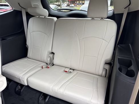 Used 2023 Buick Enclave Essence w/ Experience Buick Package image 11