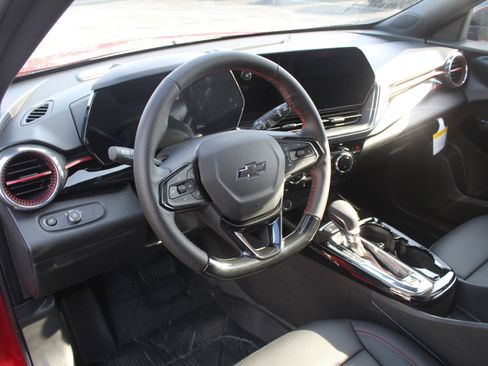 New 2026 Chevrolet Trax RS w/ Sunroof Package image 10