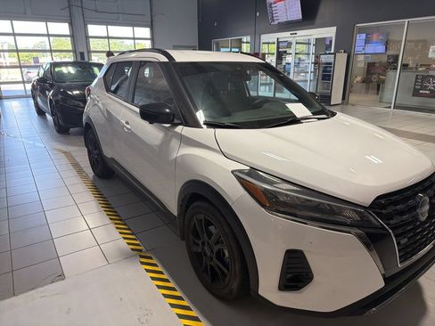 Used 2024 Nissan Kicks SR FWD image 5