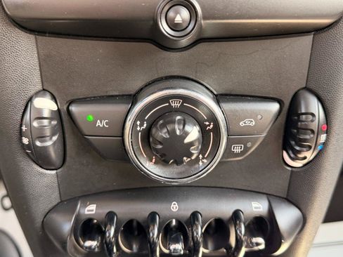 Used 2013 MINI Cooper Hardtop FWD image 11