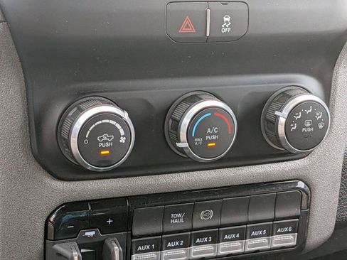 Used 2023 RAM 2500 Tradesman AWD/4WD image 13