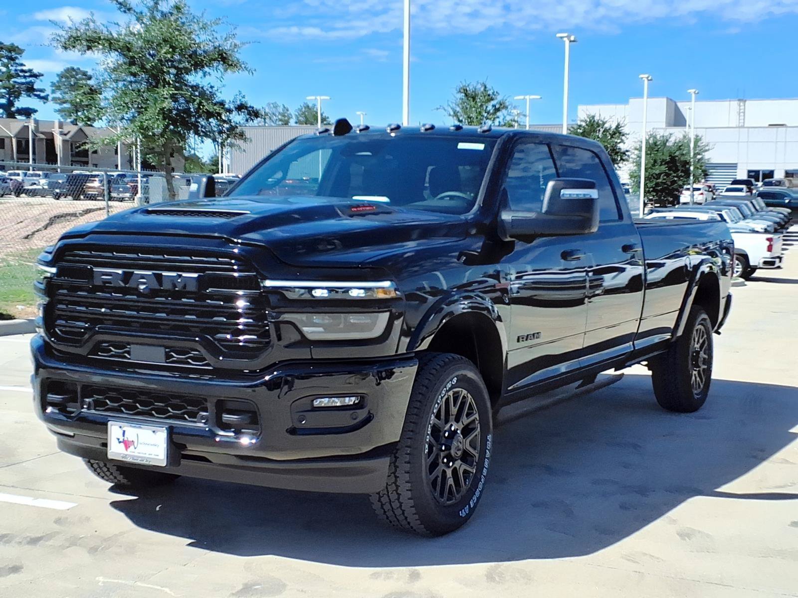 New 2027 RAM 2500 Limited AWD/4WD image 3