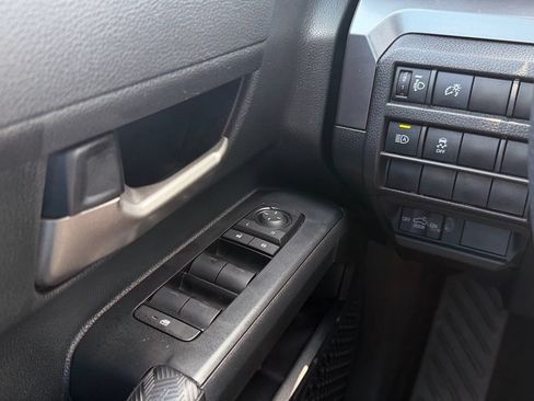 Used 2025 Toyota Tacoma TRD Off-Road AWD/4WD image 20