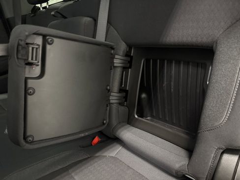 Used 2020 Chevrolet Silverado 1500 LT Trail Boss w/ Convenience Package image 32