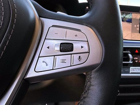 Used 2022 BMW X7 xDrive40i w/ Executive Package image 34