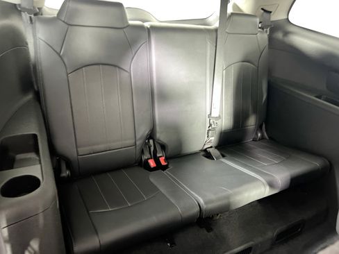 Used 2017 Buick Enclave Premium image 28