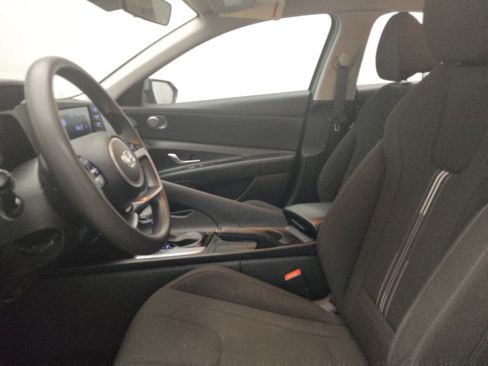 Used 2022 Hyundai Elantra SEL FWD image 17