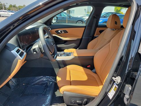 Used 2025 BMW 330i Sedan w/ Convenience Package RWD image 17