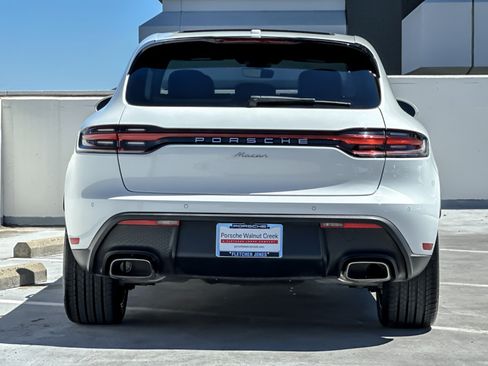 Certified 2024 Porsche Macan AWD/4WD image 7