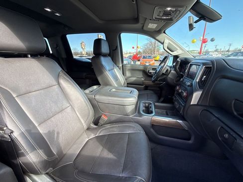 Used 2020 Chevrolet Silverado 1500 LT Trail Boss AWD/4WD image 9