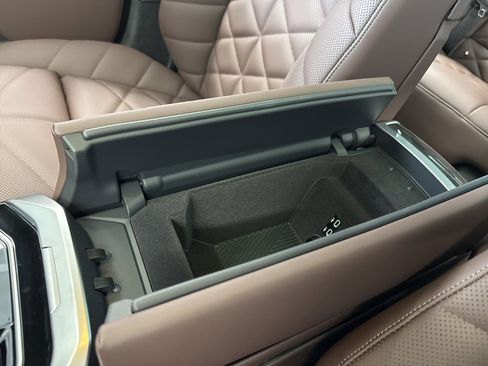 New 2026 BMW 740i xDrive image 36