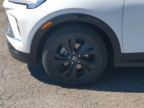 Certified 2024 Buick Encore GX Sport Touring image 31