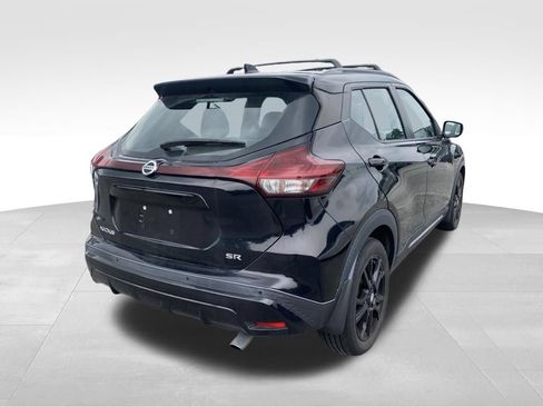 Used 2021 Nissan Kicks SR w/ SR Premium Package FWD image 13