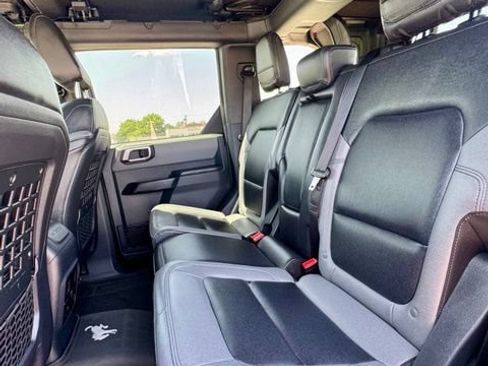 Used 2024 Ford Bronco Big Bend w/ Sasquatch Package AWD/4WD image 12