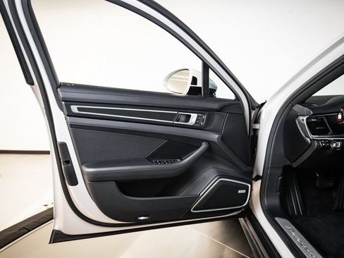Certified 2022 Porsche Panamera 4 AWD/4WD image 23