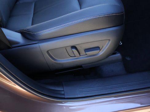 Certified 2025 MAZDA CX-70 3.3 Turbo w/ Premium Package image 13