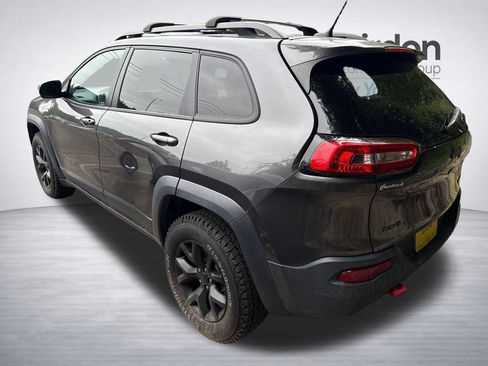 Used 2015 Jeep Cherokee Trailhawk w/ Comfort/Convenience Group AWD/4WD image 5