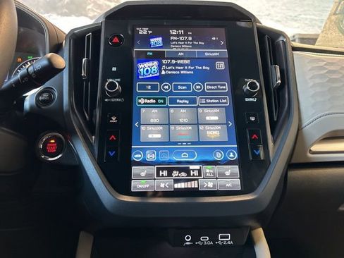 Used 2025 Subaru Forester Premium image 19