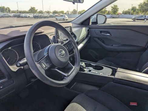 Used 2021 Nissan Rogue SV FWD image 8