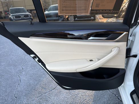 Used 2020 BMW 530i w/ Convenience Package image 22