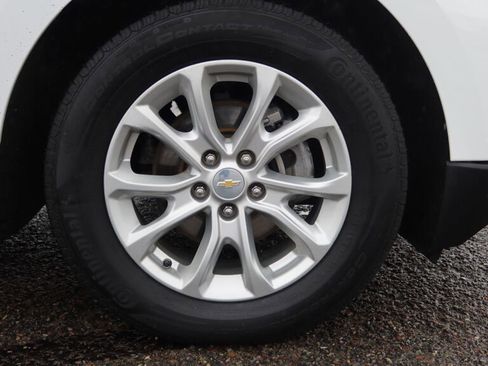 Used 2018 Chevrolet Equinox LT image 17