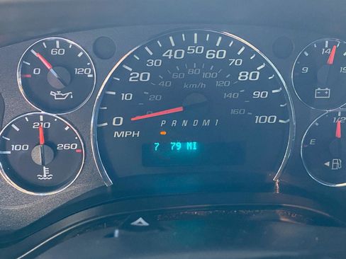 Used 2021 Chevrolet Express 2500 RWD image 48