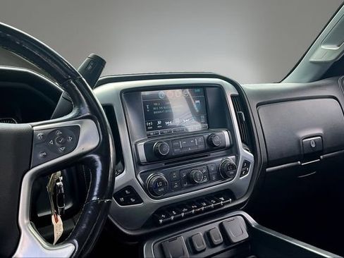 Used 2019 GMC Sierra 2500 SLT w/ Driver Alert Package AWD/4WD image 10