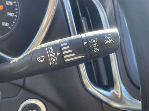 Used 2021 Chevrolet Equinox LT image 24