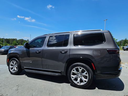 Used 2022 Jeep Wagoneer Series II RWD image 5