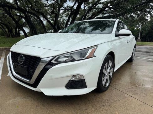 Used 2019 Nissan Altima 2.5 S image 2