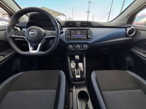 Used 2025 Nissan Versa SV FWD image 31