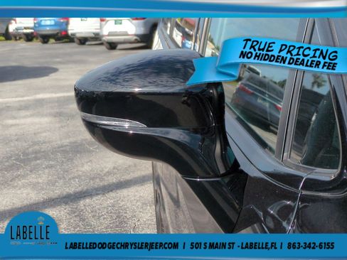 Used 2025 Chrysler Pacifica Limited w/ Uconnect Theater Family Group AWD/4WD image 12