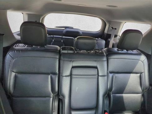 Used 2021 Ford Explorer XLT w/ Equipment Group 202A RWD image 27