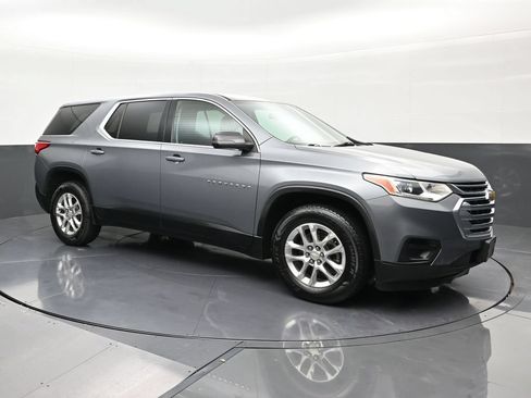 Used 2021 Chevrolet Traverse LS FWD image 7