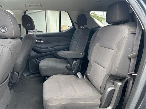 Used 2020 Chevrolet Traverse LT FWD image 24