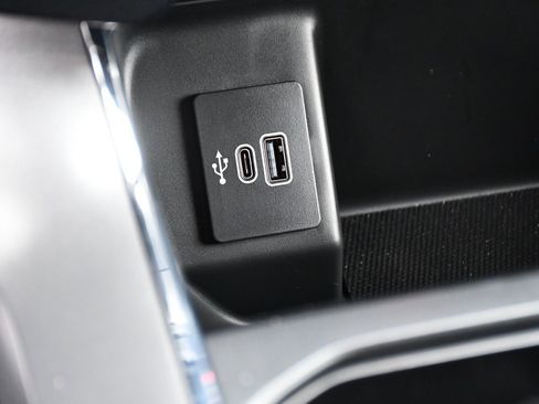 Used 2025 Ford F150 XLT w/ Equipment Group 302A MID image 18