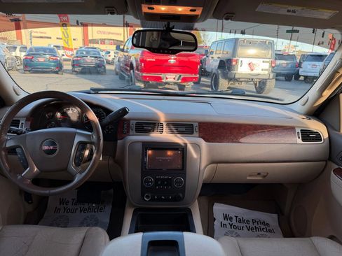 Used 2012 GMC Yukon XL SLT image 7