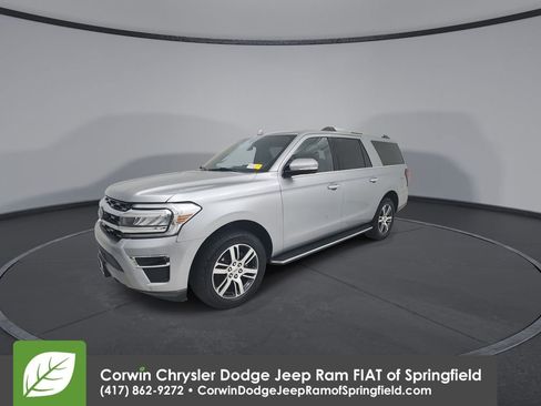 Used 2022 Ford Expedition Max Limited image 4