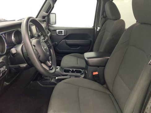 Used 2018 Jeep Wrangler Unlimited Sport AWD/4WD image 17