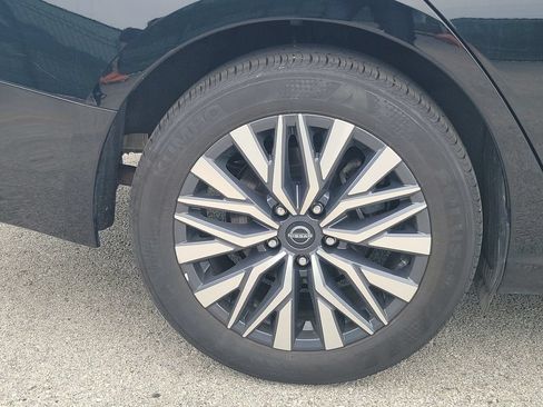 Used 2025 Nissan Altima 2.5 SV FWD image 5