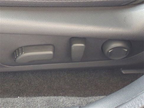 New 2025 Subaru Crosstrek 2.5i Limited image 18