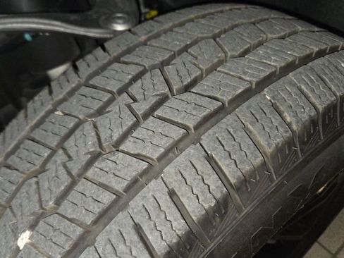 Used 2024 Chevrolet Silverado 1500 Custom Trail Boss w/ LPO, Dark Essentials Package image 25