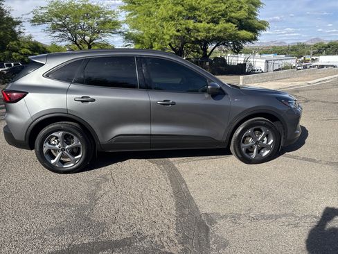 Used 2025 Ford Escape ST-Line Select image 8