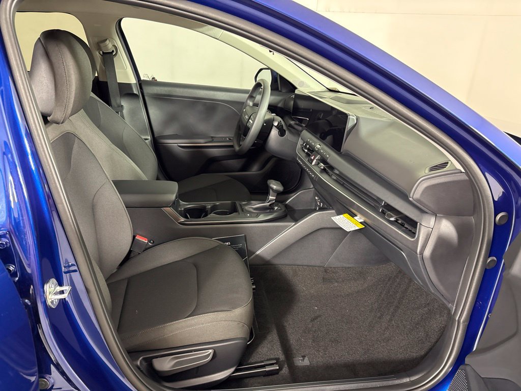 New 2026 Kia K4 FWD image 17