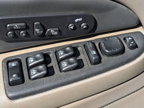 Used 2003 Chevrolet Avalanche 2WD image 20