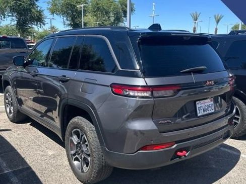 Used 2022 Jeep Grand Cherokee Trailhawk w/ ADV Protech Group II AWD/4WD image 3
