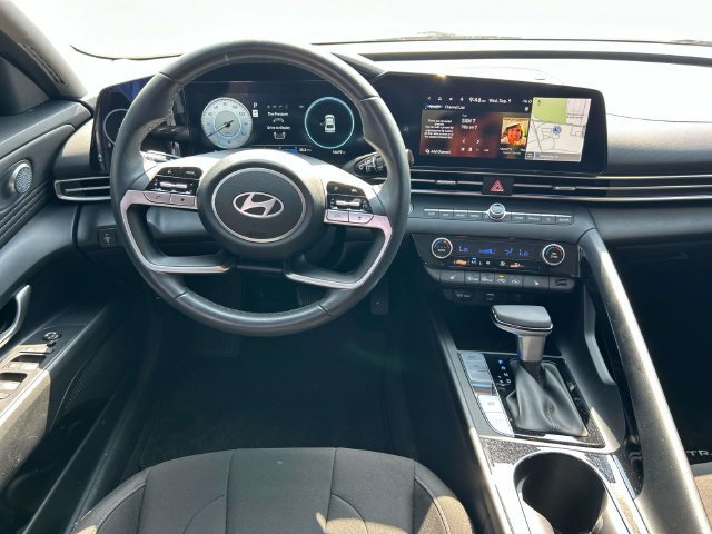 Used 2024 Hyundai Elantra SEL w/ Convenience Package FWD image 12