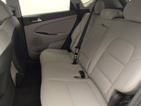 Used 2019 Hyundai Tucson SE w/ Cargo Package FWD image 18