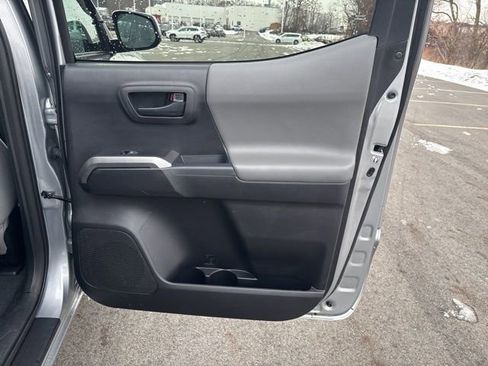 Certified 2019 Toyota Tacoma SR5 image 14